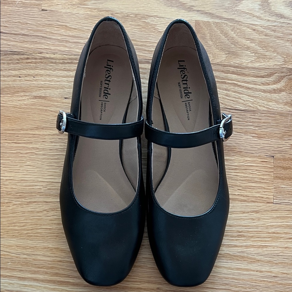 Life Stride Women's Black Mary Jane Flats - Picture 5 of 6
